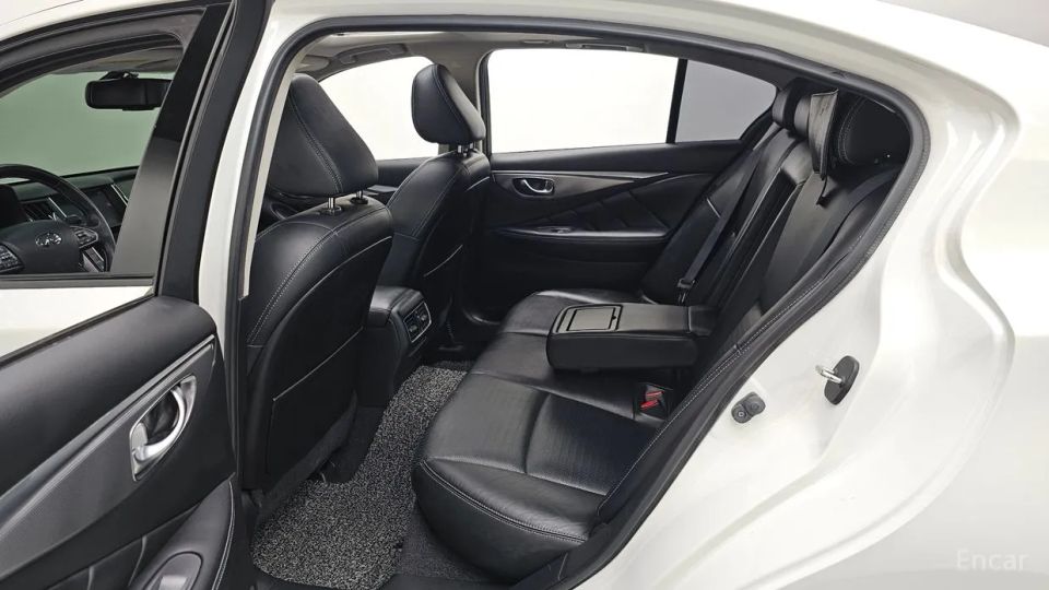 Infiniti Q50