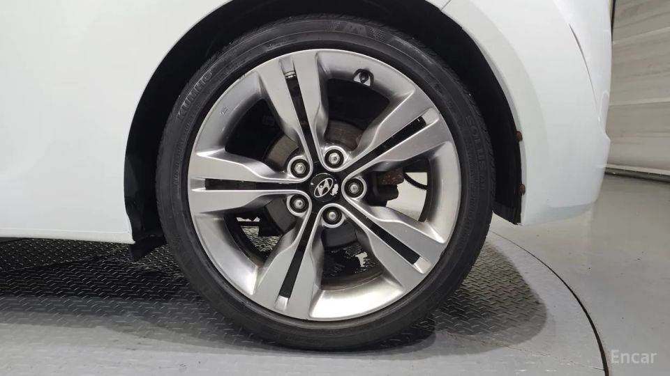 Hyundai Veloster