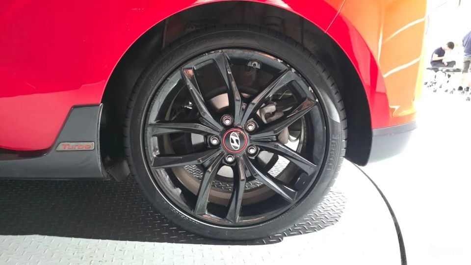Hyundai Veloster