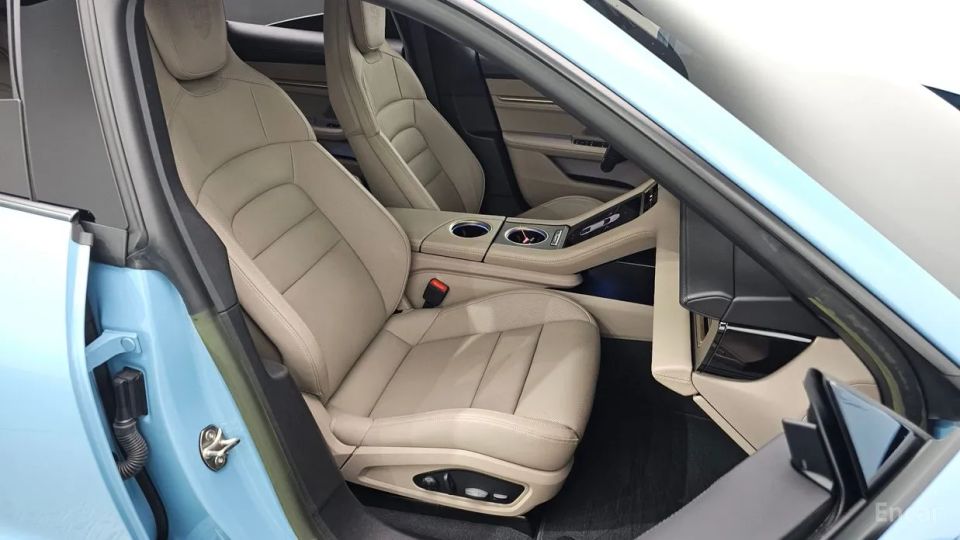 Porsche Taycan