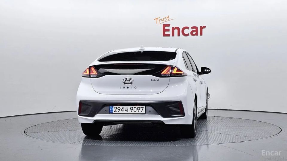 Hyundai Ioniq