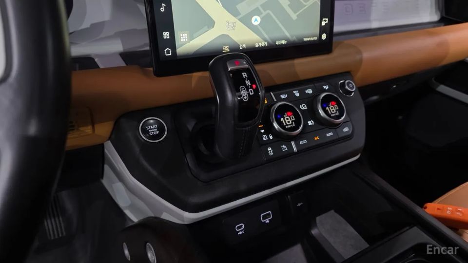 Land Rover Defender