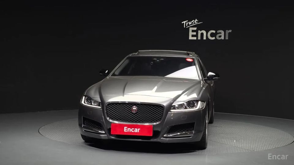 Jaguar xf