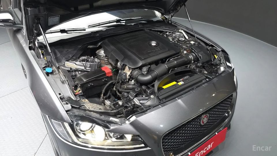 Jaguar xf
