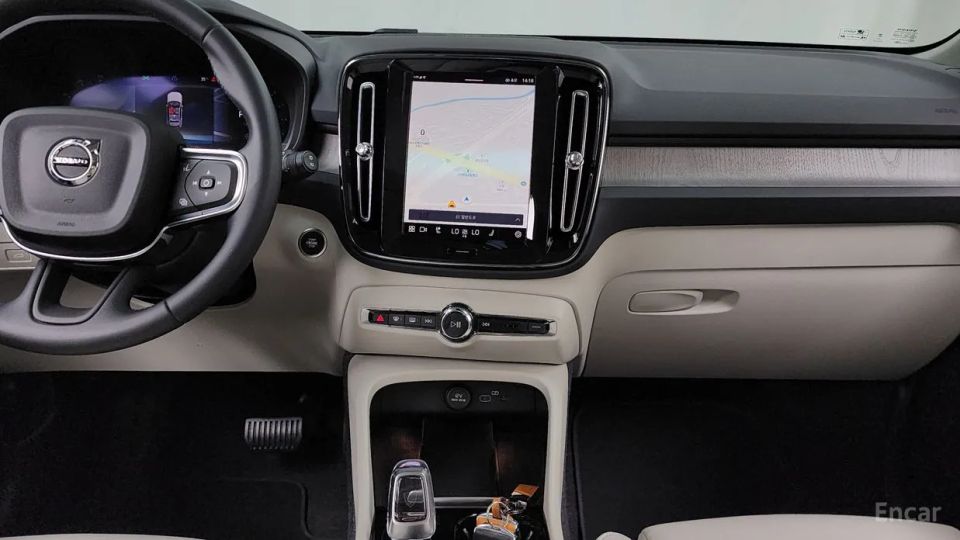 Volvo XC40