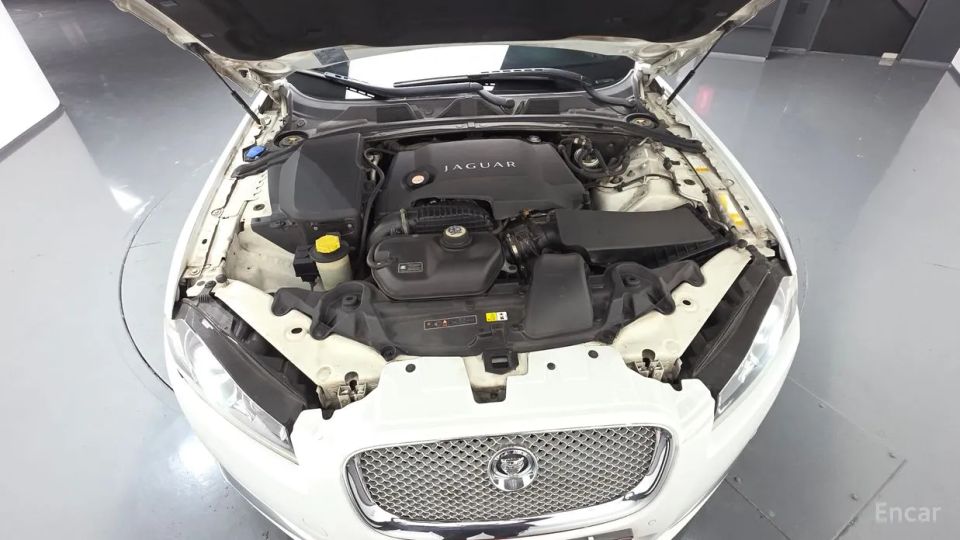 Jaguar xf