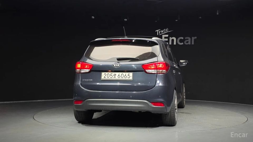 Kia Carens