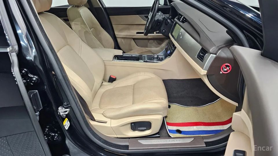 Jaguar xf