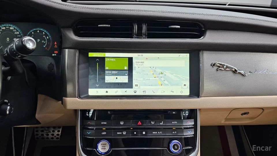 Jaguar xf