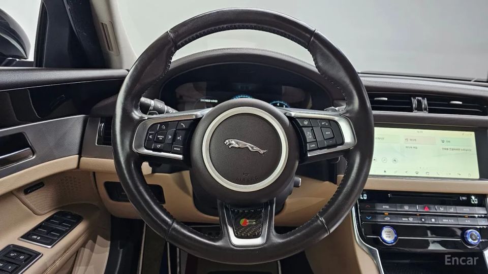 Jaguar xf