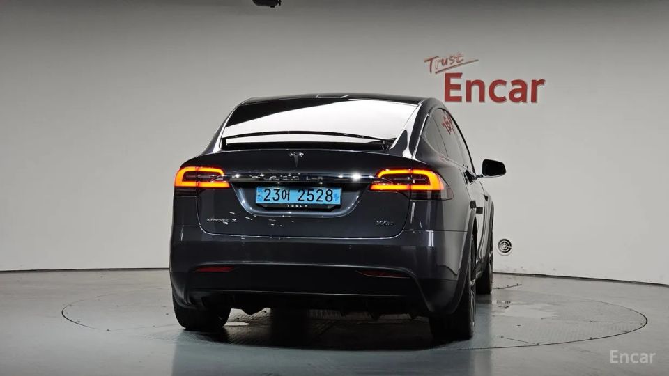 Tesla model-x