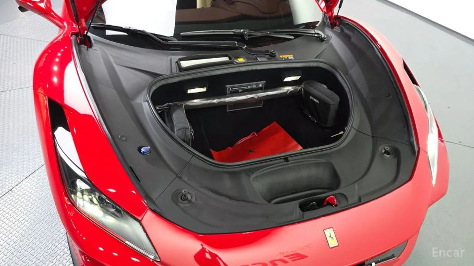 Ferrari F8