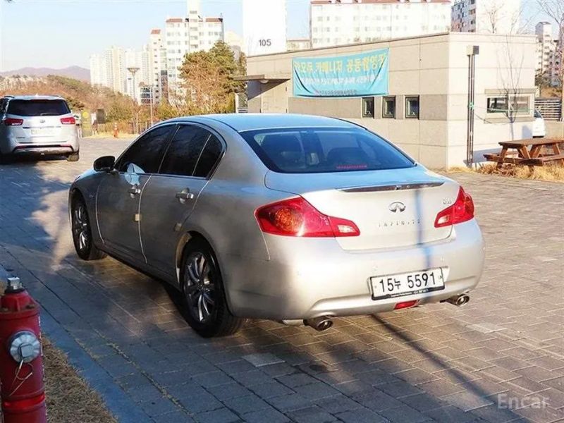 Infiniti G