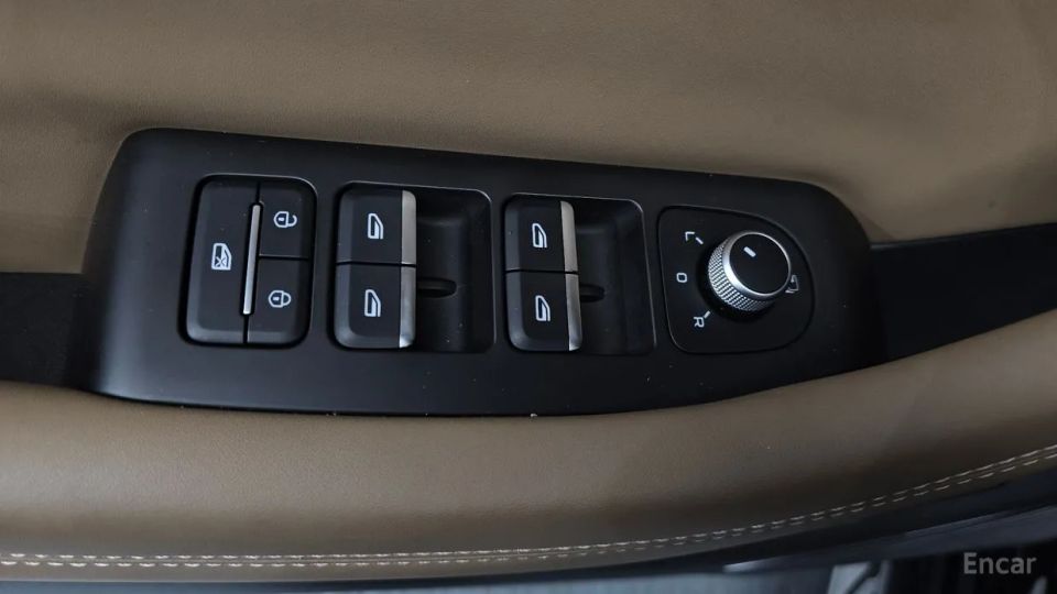 Renault-KoreaSamsung Grand Koleos