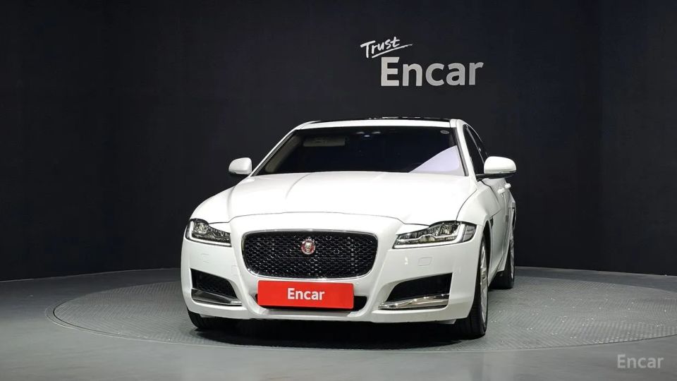 Jaguar xf