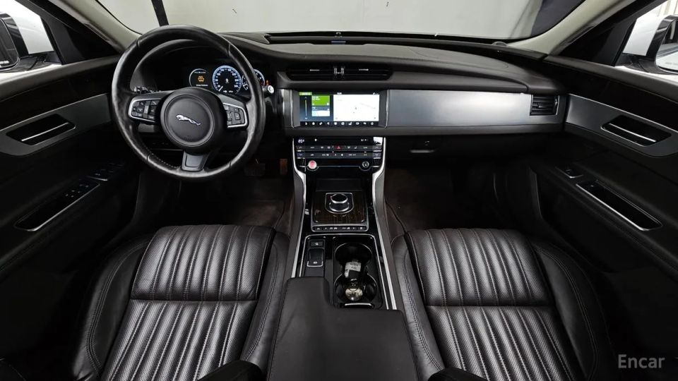Jaguar xf