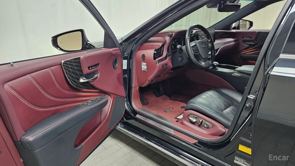 Lexus LS