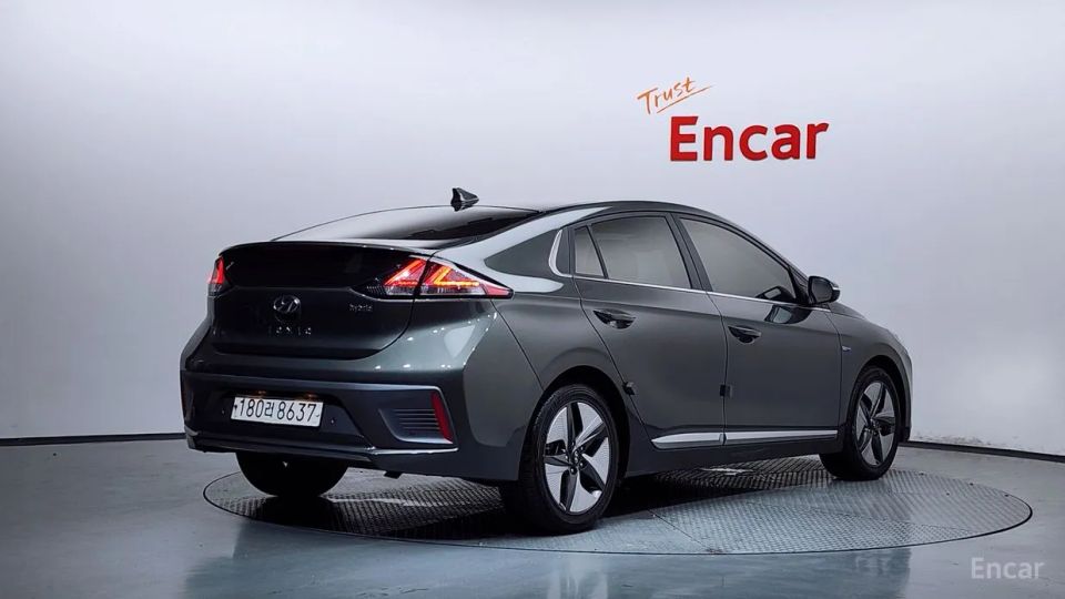 Hyundai Ioniq
