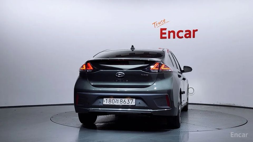 Hyundai Ioniq