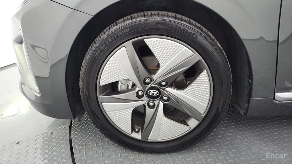 Hyundai Ioniq