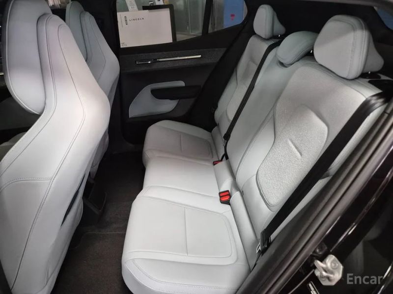Volvo EX30
