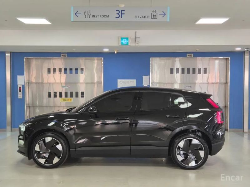 Volvo EX30