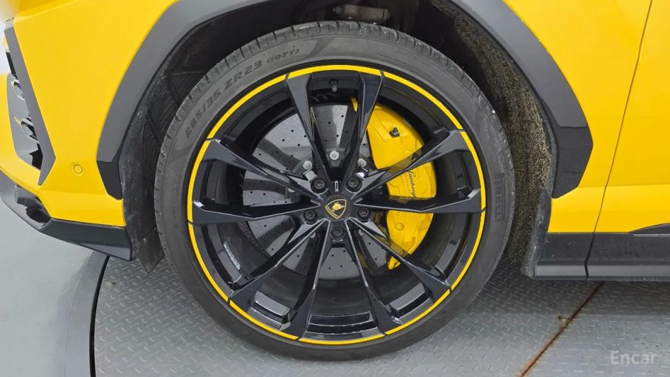 Lamborghini urus