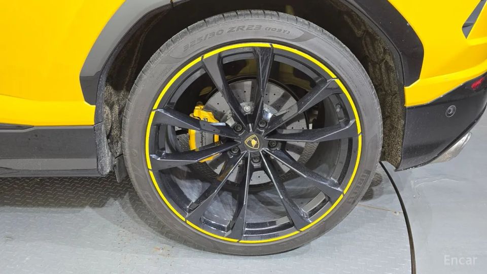 Lamborghini urus