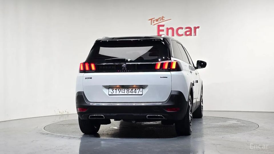 Peugeot 5008