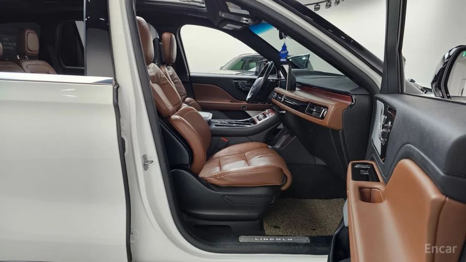 Lincoln Aviator