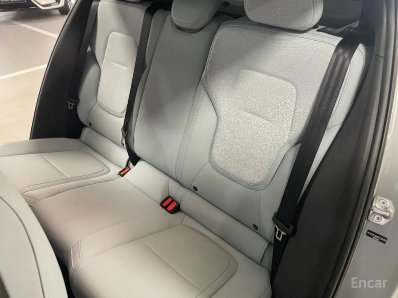 Volvo EX30