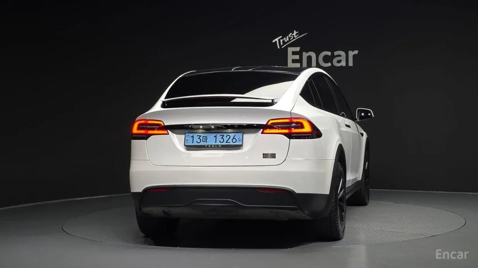 Tesla model-x