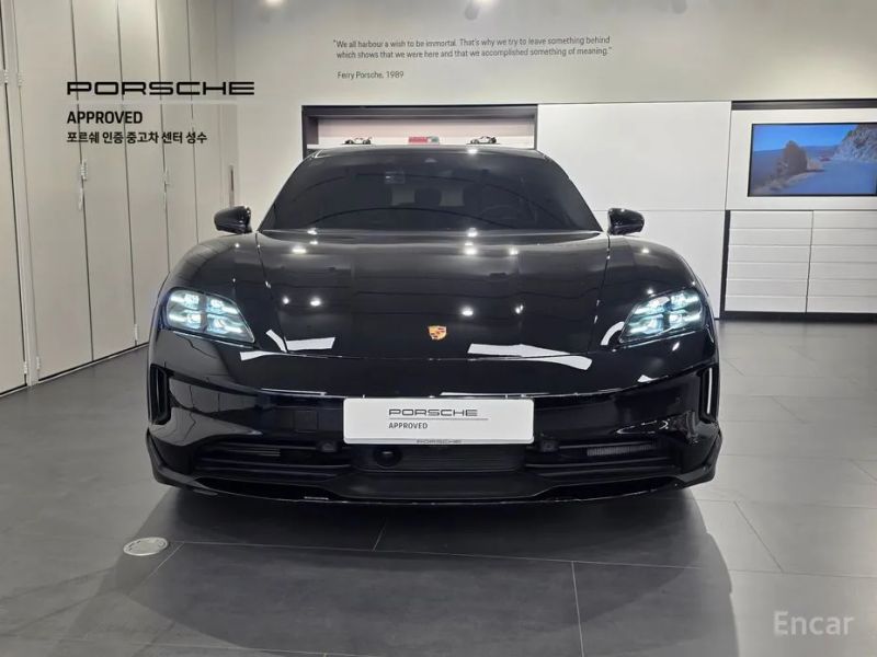 Porsche Taycan