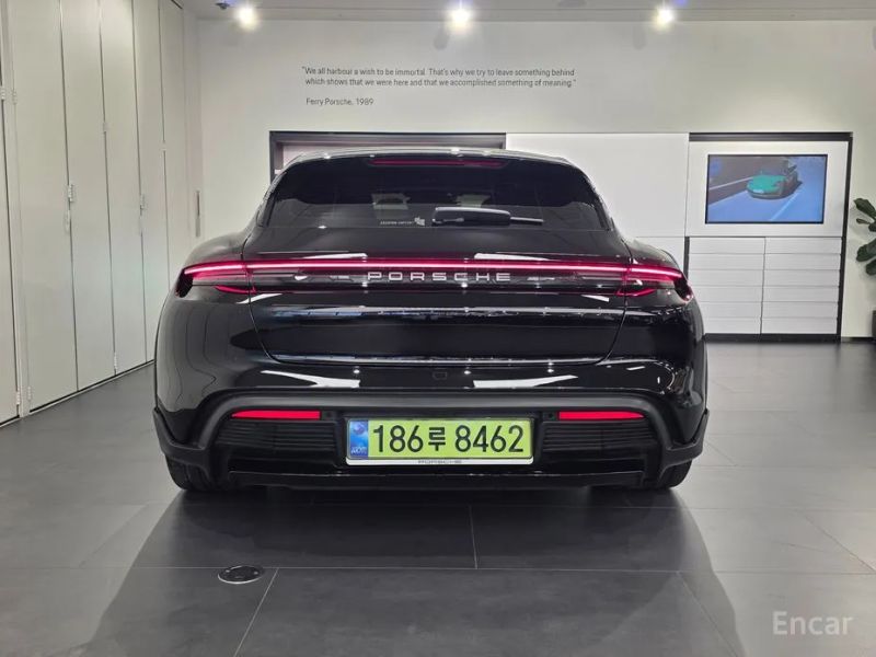 Porsche Taycan