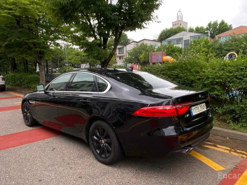 Jaguar xf