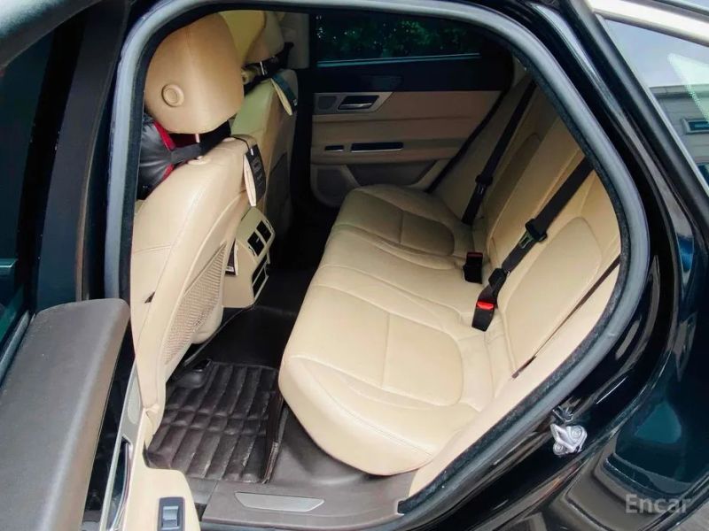 Jaguar xf