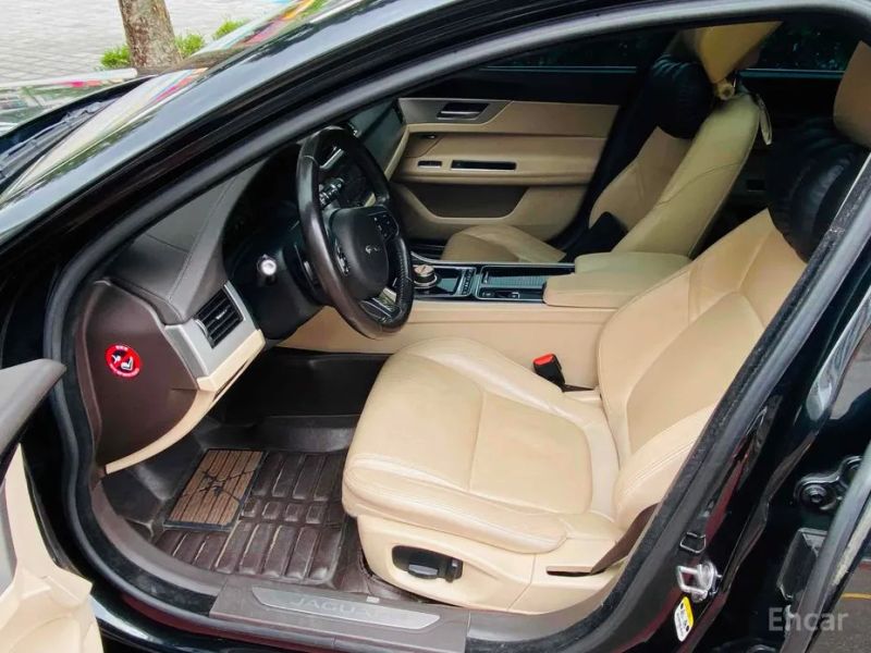 Jaguar xf
