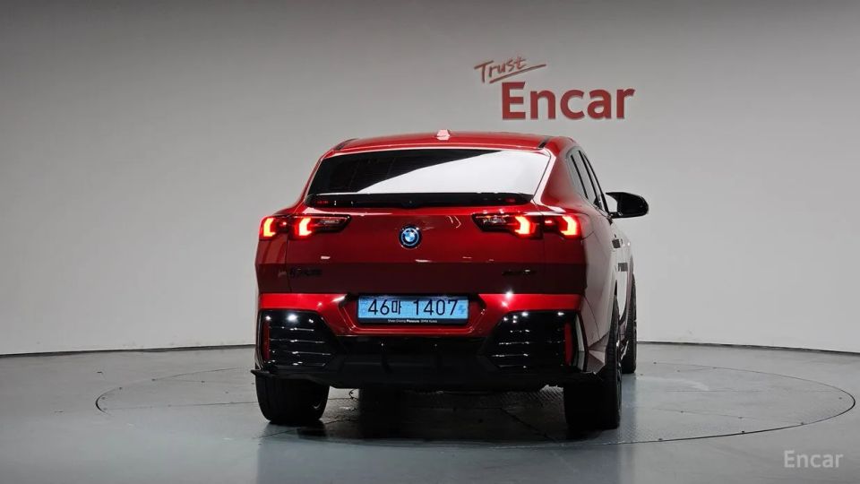 BMW IX2