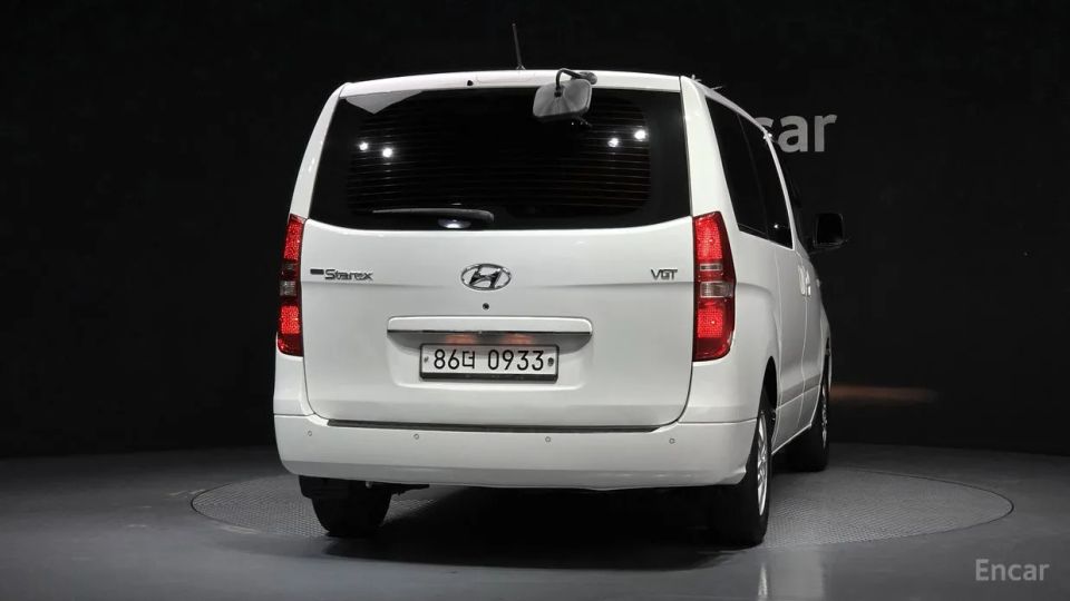Hyundai Starex