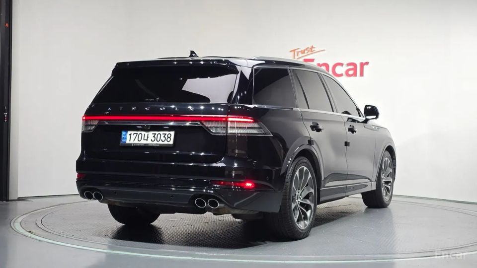 Lincoln Aviator