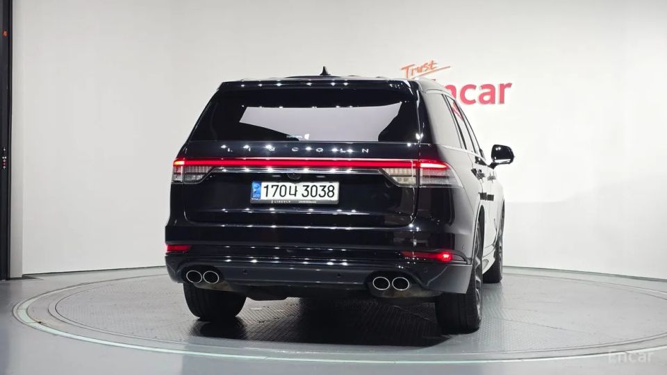 Lincoln Aviator