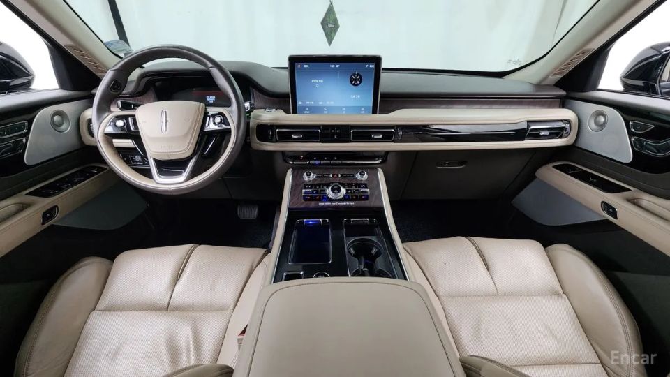 Lincoln Aviator