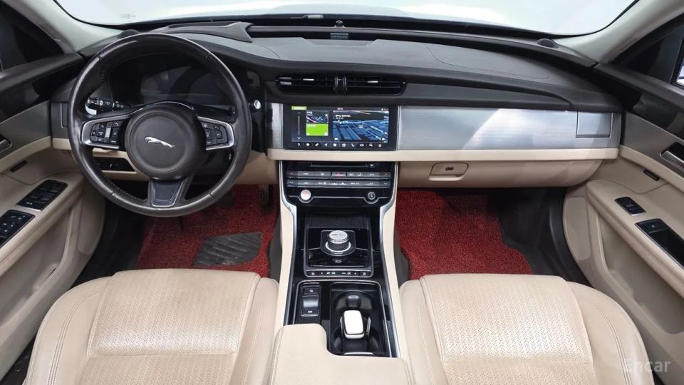 Jaguar xf