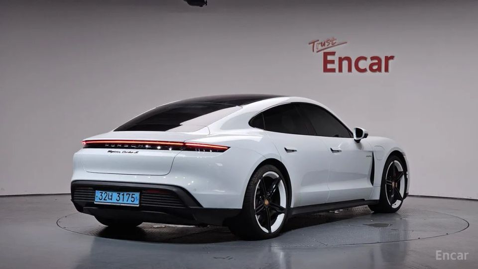 Porsche Taycan