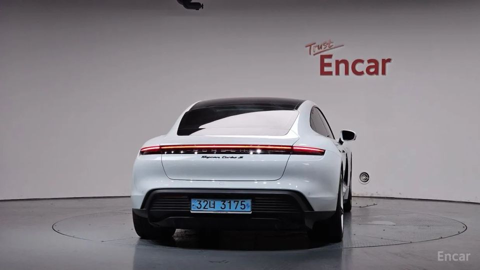 Porsche Taycan