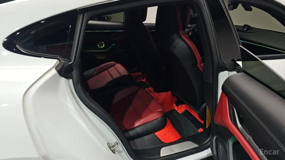 Porsche Taycan