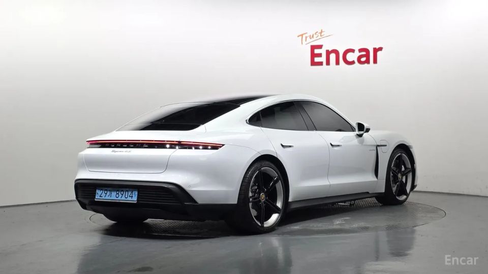 Porsche Taycan