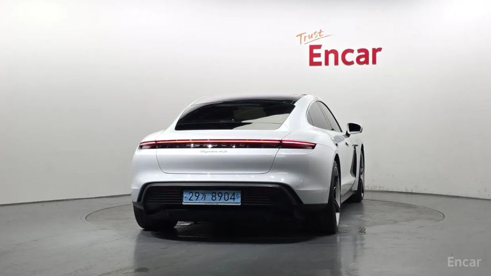Porsche Taycan