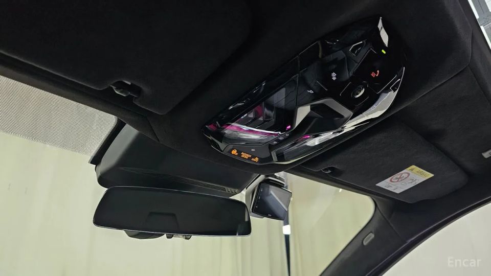 BMW i7