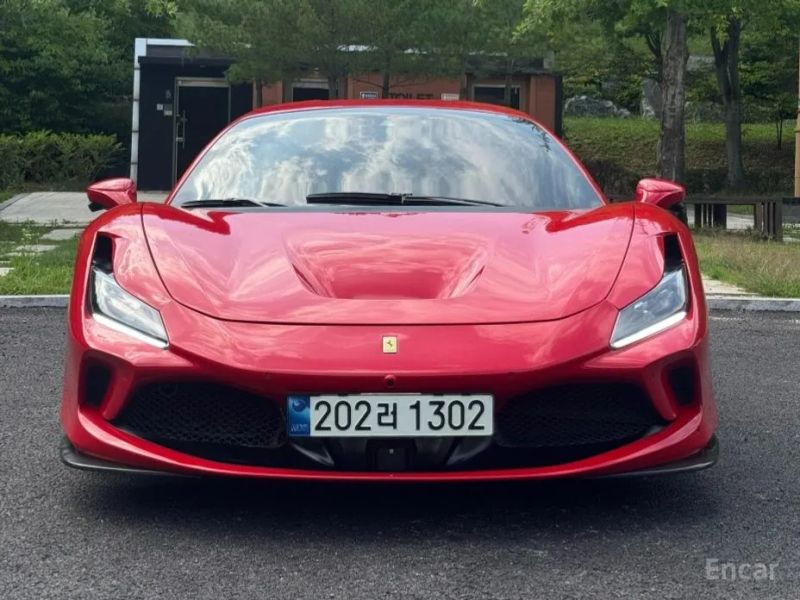 Ferrari F8